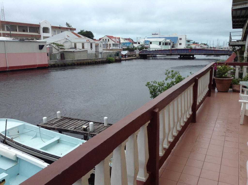 Belcove Hotel & Guesthouse Cidade de Belize Exterior foto