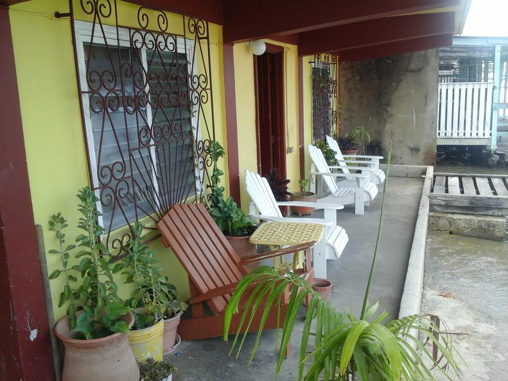 Belcove Hotel & Guesthouse Cidade de Belize Exterior foto